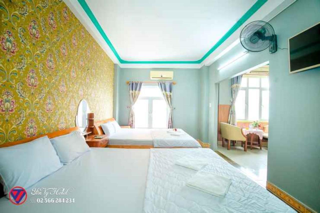 Yen Vy Hotel Куїнон Екстер'єр фото