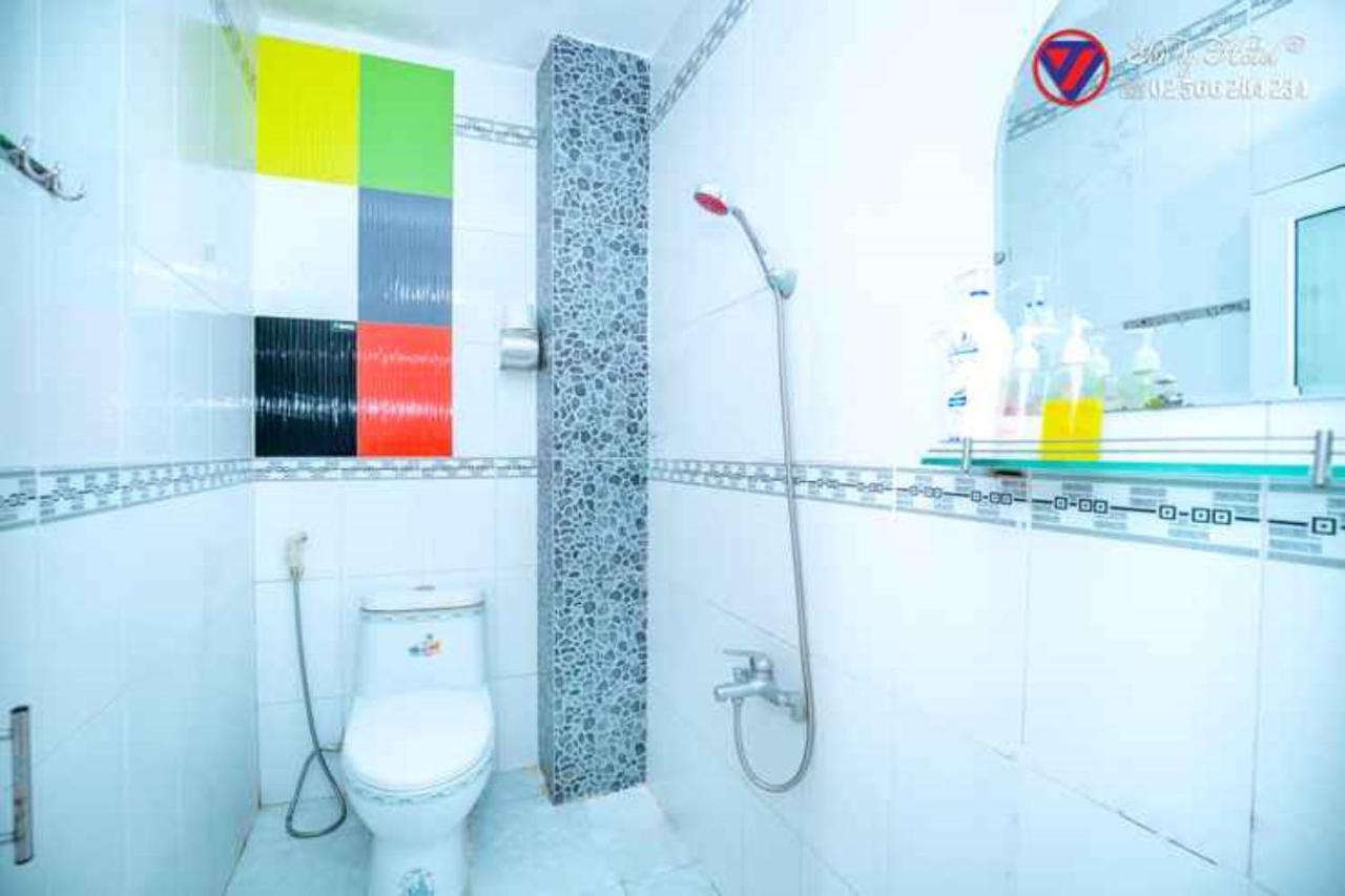 Yen Vy Hotel Куїнон Екстер'єр фото