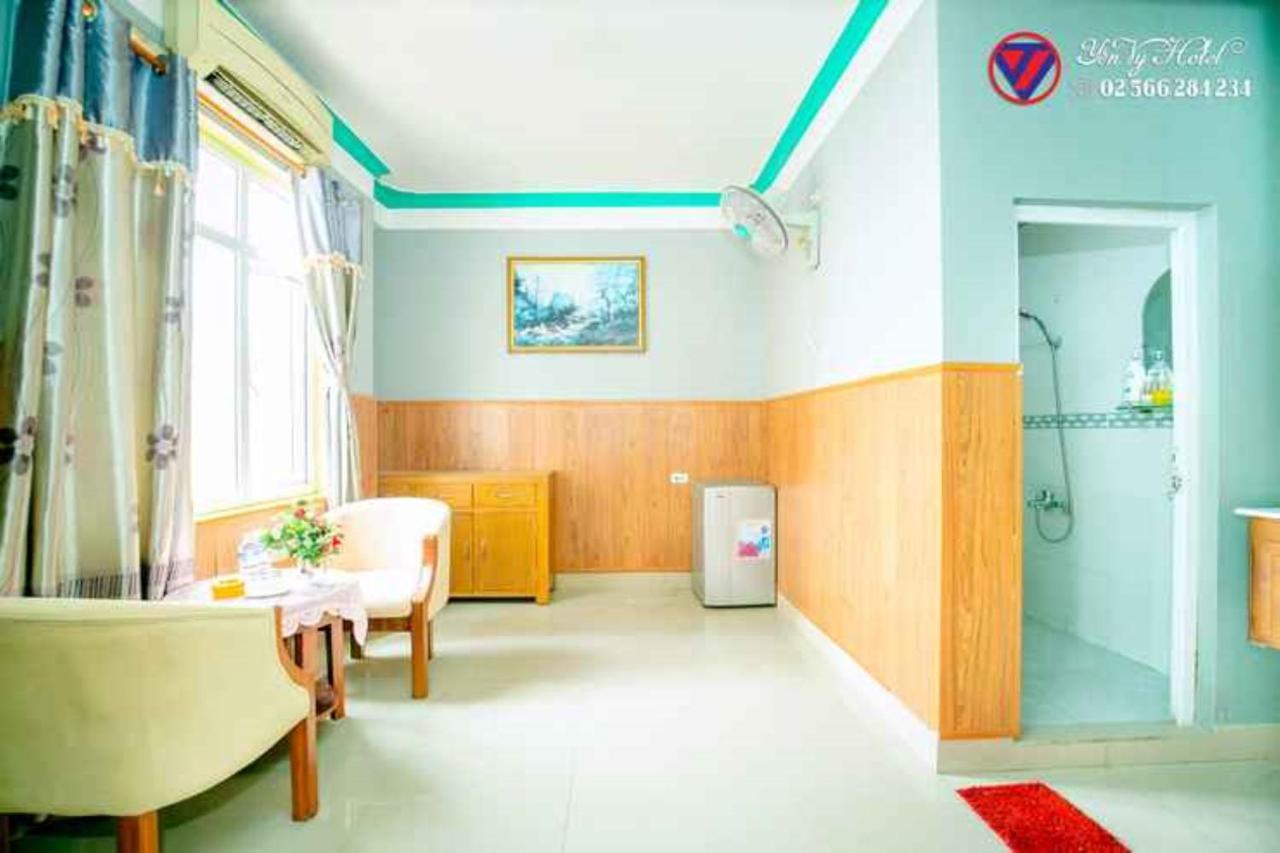 Yen Vy Hotel Куїнон Екстер'єр фото