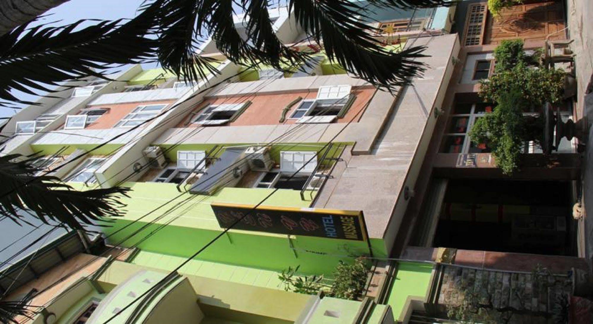 Yen Vy Hotel Куїнон Екстер'єр фото