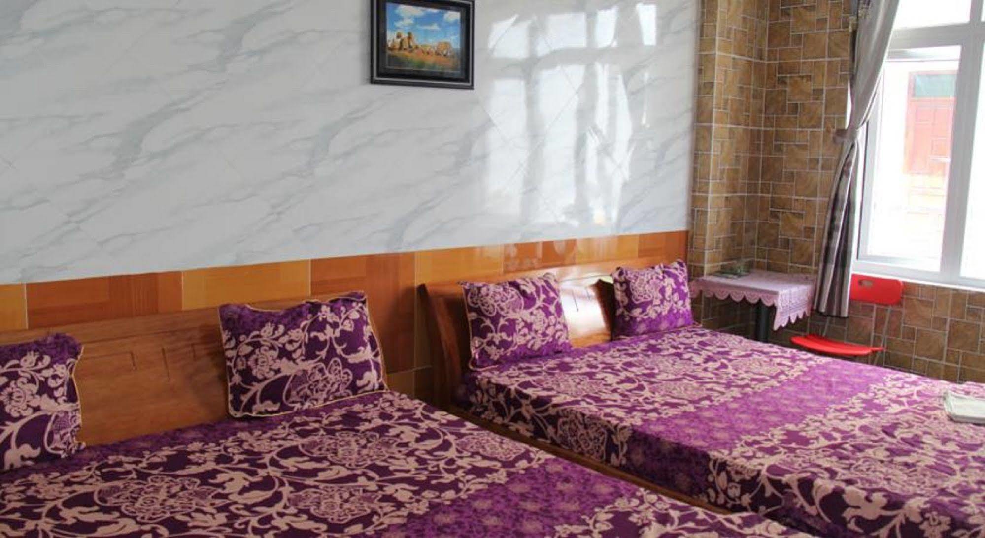 Yen Vy Hotel Куїнон Екстер'єр фото